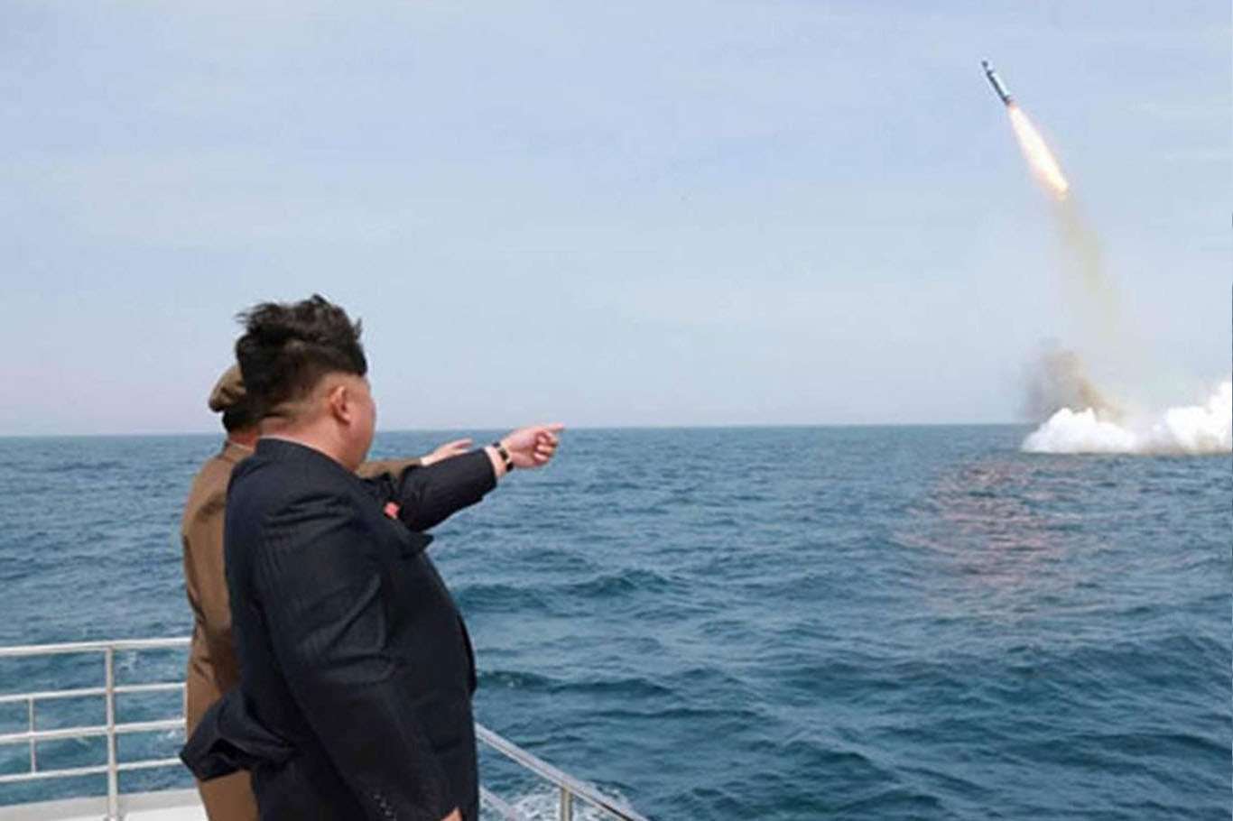 سيول تعلن عن إطلاق بيونغ يانغ صاروخًا بالستيًا من غواصة